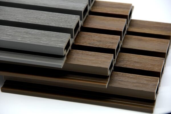 PE co-extruded slatted cladding sheet